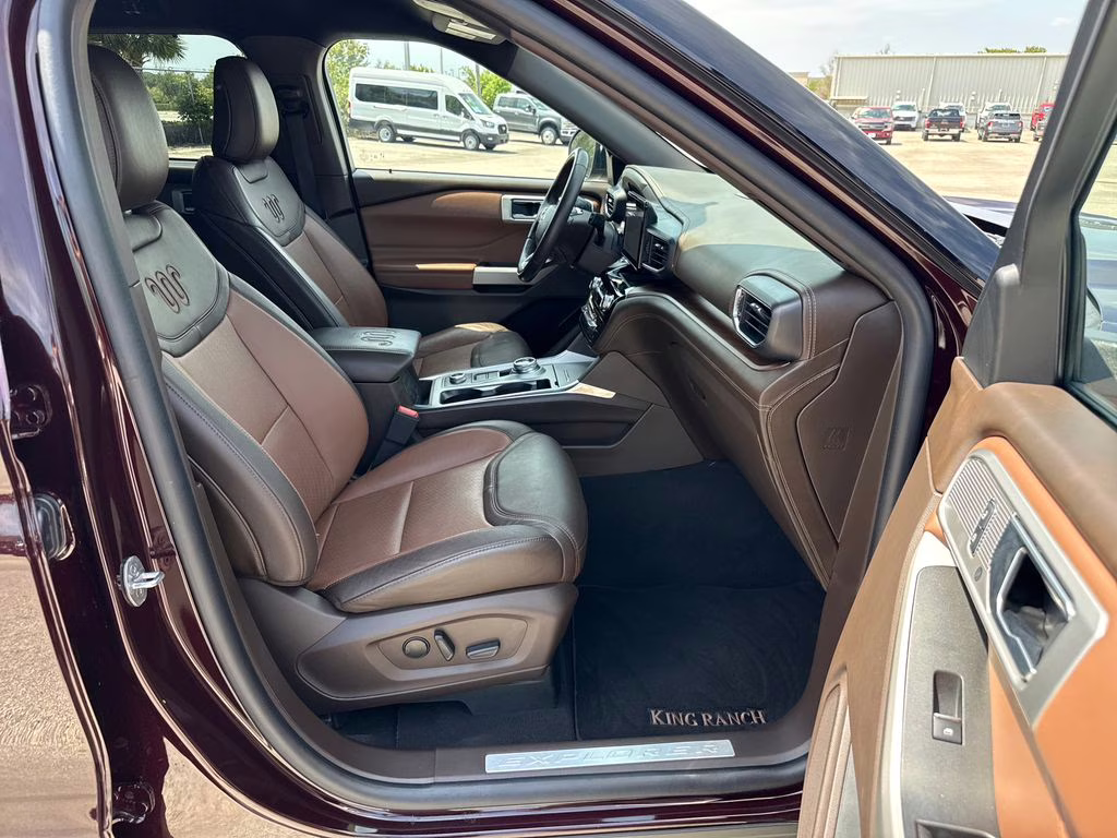 2023 Jewel Red Metallic Tinted Clearcoat Ford Explorer King Ranch 4X4 SUV