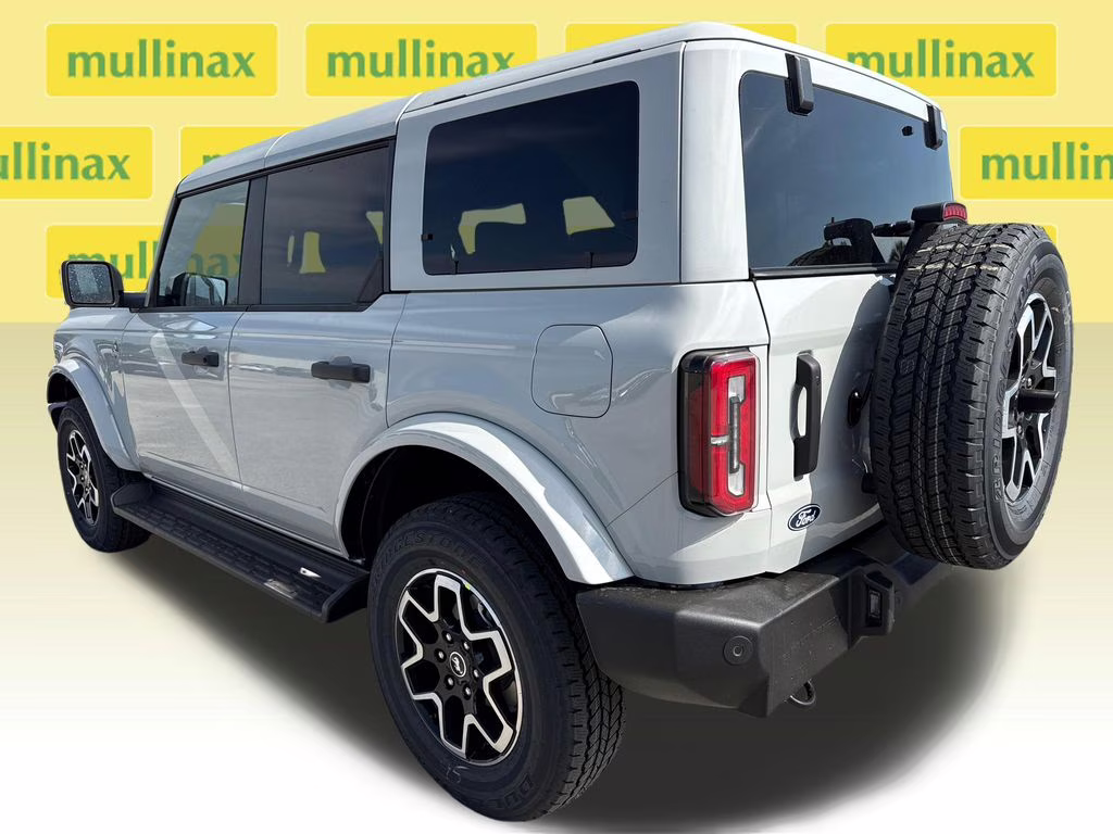 2026 Avalanche Gray Ford Bronco Outer Banks 4X4 SUV