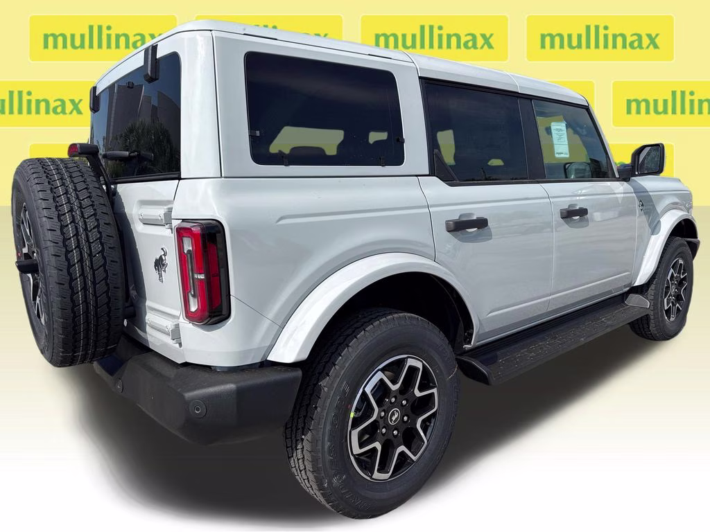 2026 Avalanche Gray Ford Bronco Outer Banks 4X4 SUV
