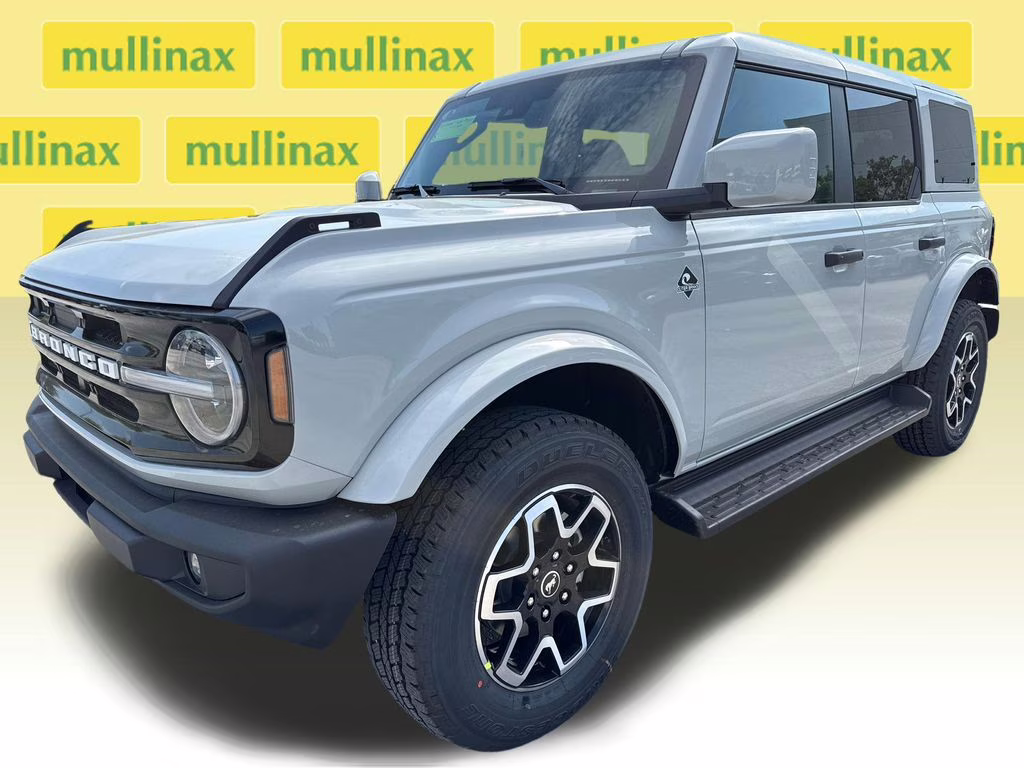 2026 Avalanche Gray Ford Bronco Outer Banks 4X4 SUV