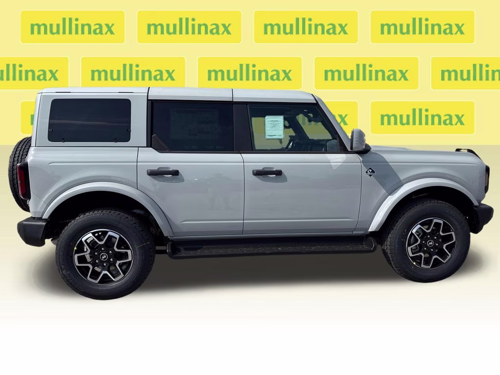 2026 Avalanche Gray Ford Bronco Outer Banks 4X4 SUV