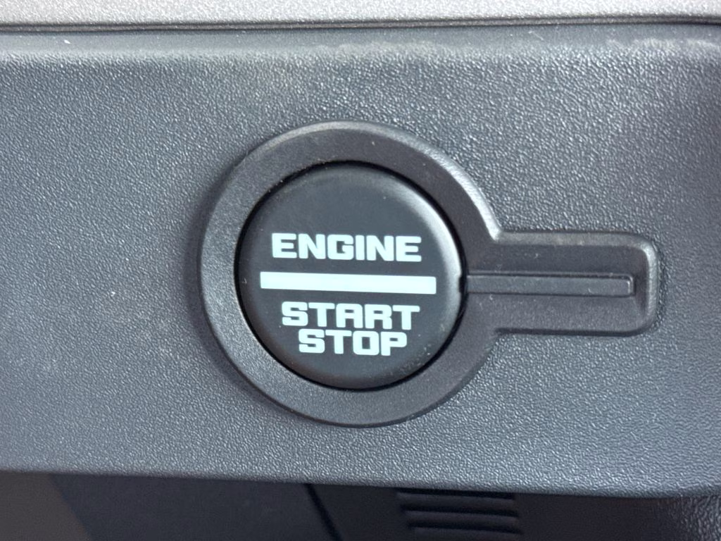 2026 Avalanche Gray Ford Bronco Outer Banks 4X4 SUV