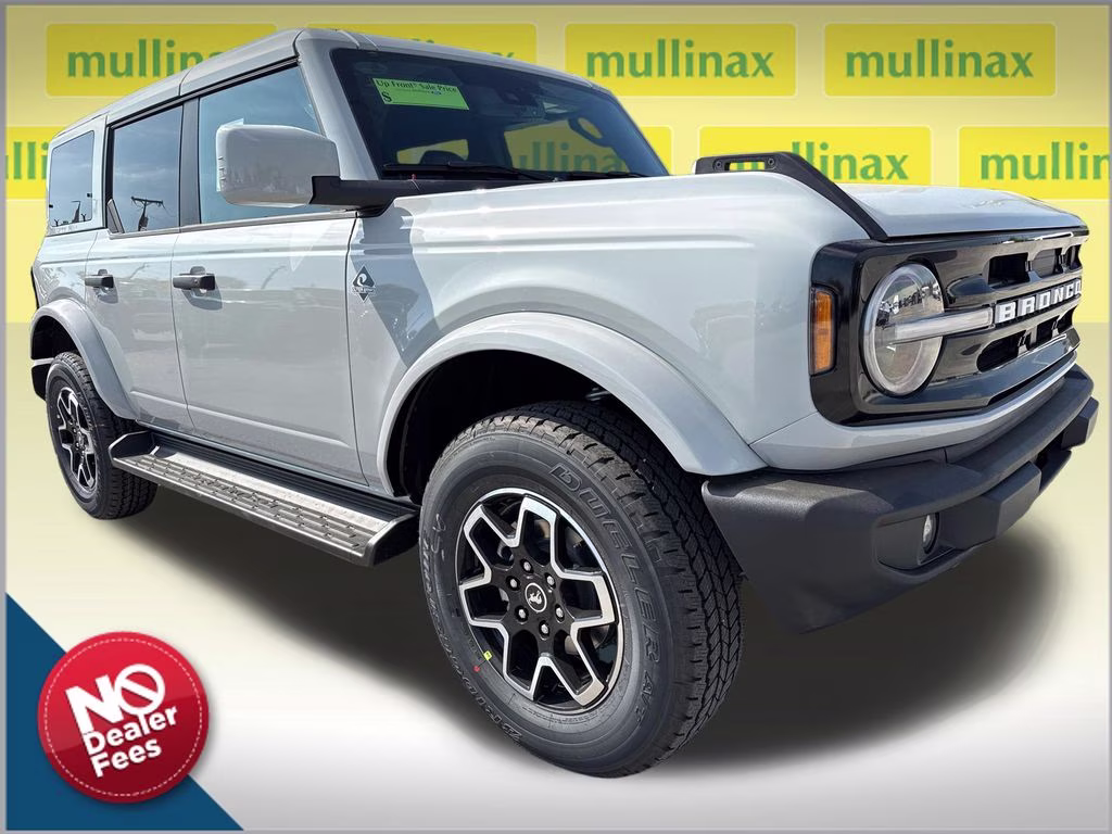 2026 Avalanche Gray Ford Bronco Outer Banks 4X4 SUV
