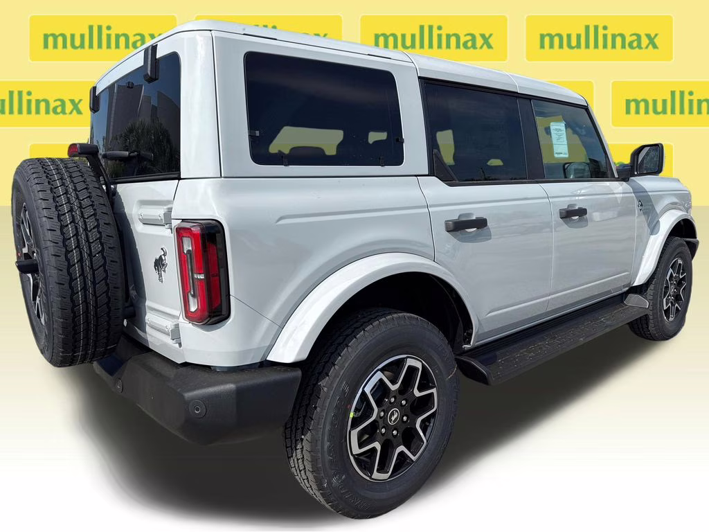 2026 Avalanche Gray Ford Bronco Outer Banks 4X4 SUV