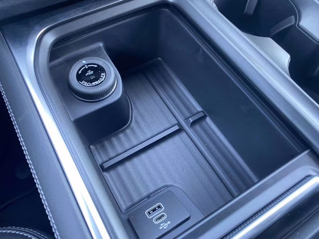 2026 Black Metallic Ford Expedition Max Platinum 4X4 SUV