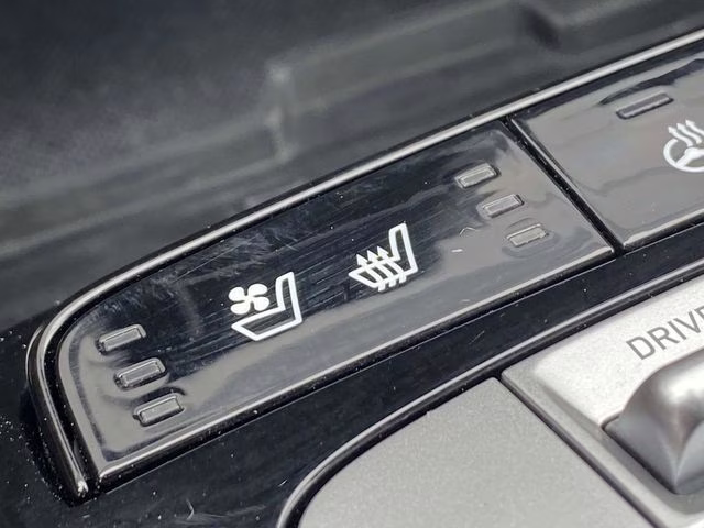 2022 Quartz White Hyundai Tucson Limited FWD SUV