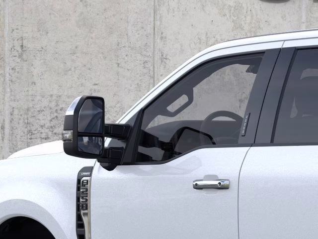 2026 White Ford Super Duty F-250 SRW Lariat 4X4 Truck