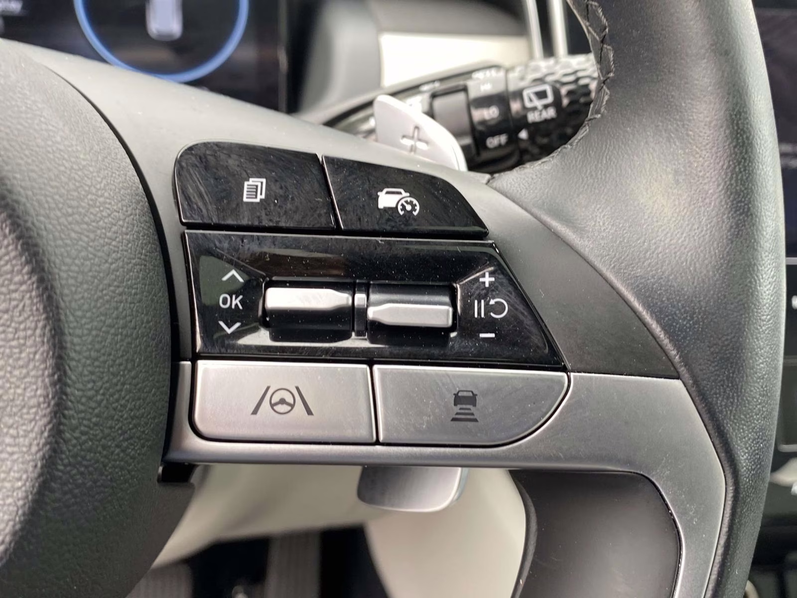 2022 Quartz White Hyundai Tucson Limited FWD SUV