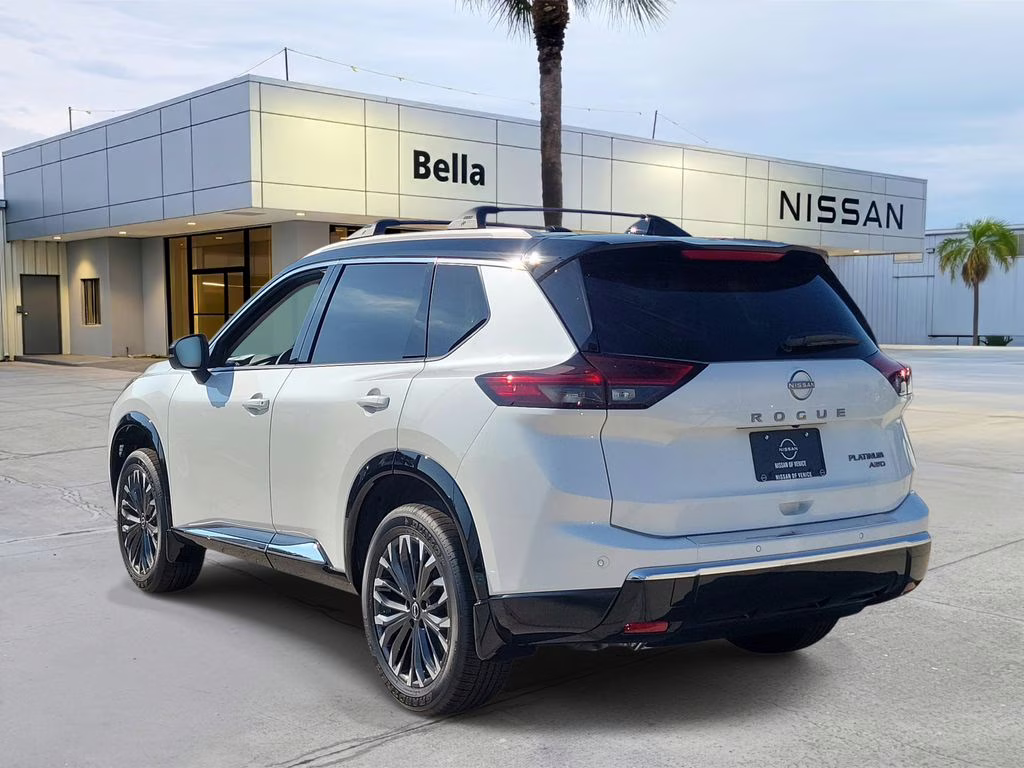 2026 Everest White Pearl/Super Black Nissan Rogue Platinum AWD SUV