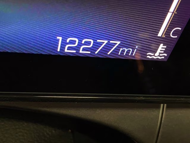 2025 Summit White Chevrolet Trax ACTIV FWD SUV