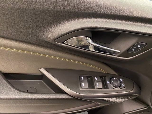 2025 Summit White Chevrolet Trax ACTIV FWD SUV