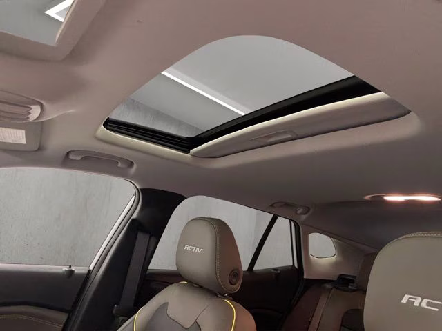 2025 Summit White Chevrolet Trax ACTIV FWD SUV