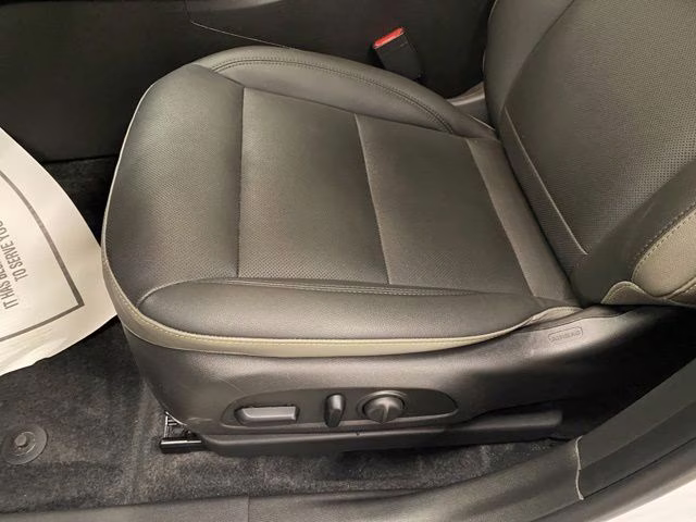 2025 Summit White Chevrolet Trax ACTIV FWD SUV