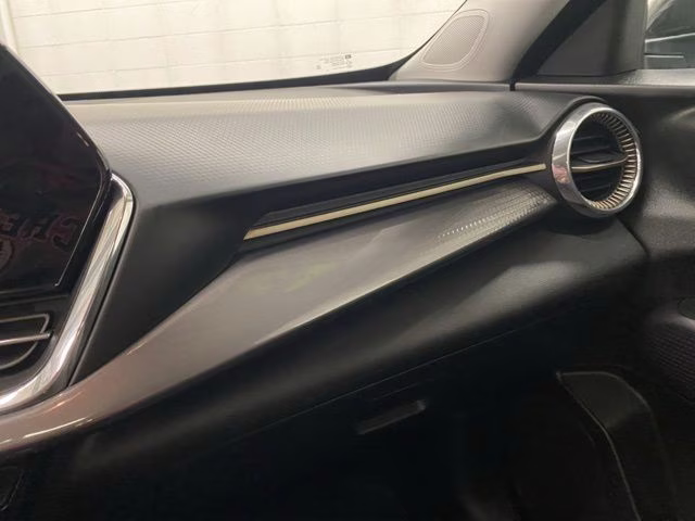 2025 Summit White Chevrolet Trax ACTIV FWD SUV