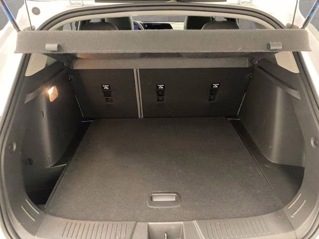 2025 Summit White Chevrolet Trax ACTIV FWD SUV