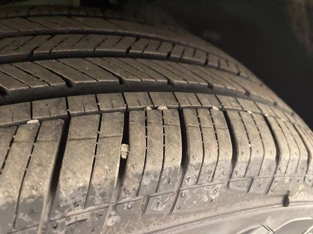 2025 Summit White Chevrolet Trax ACTIV FWD SUV