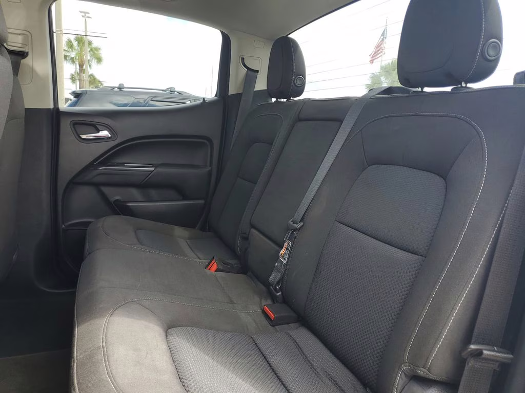 2015 Silver Ice Metallic Chevrolet Colorado LT RWD Truck