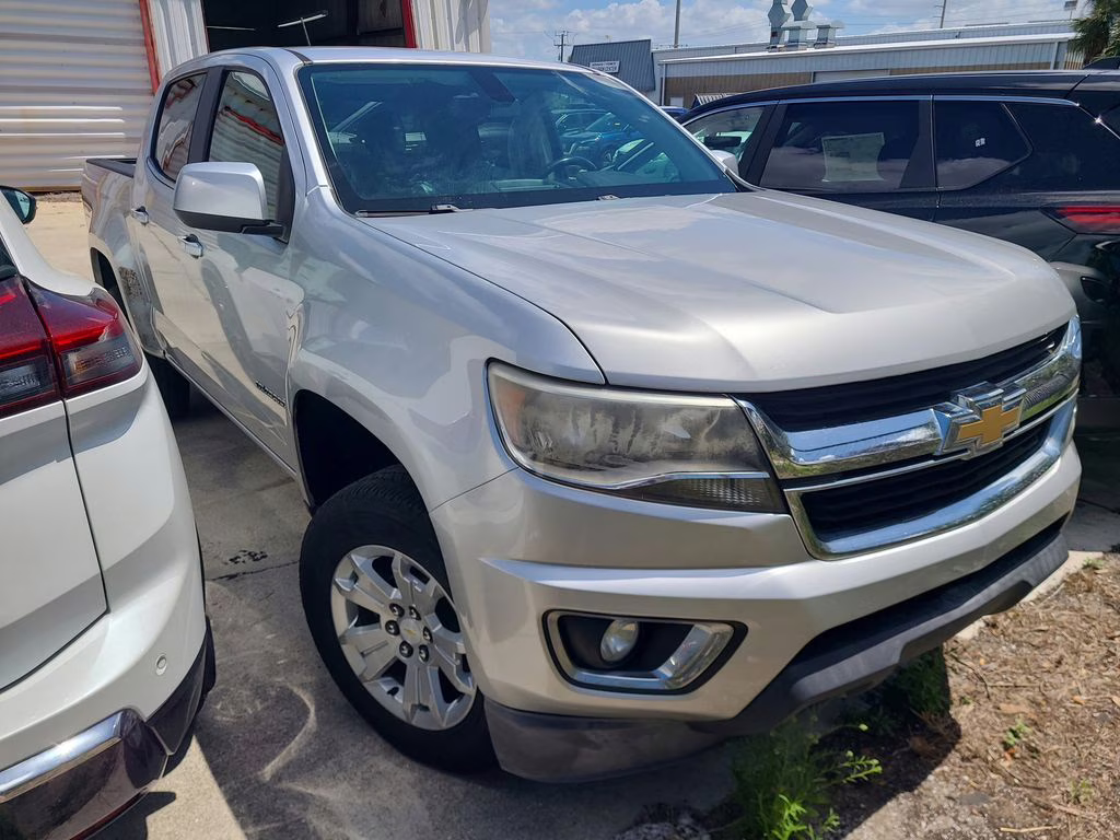 2015 Silver Ice Metallic Chevrolet Colorado LT RWD Truck