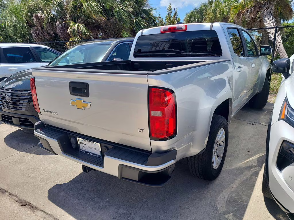 2015 Silver Ice Metallic Chevrolet Colorado LT RWD Truck