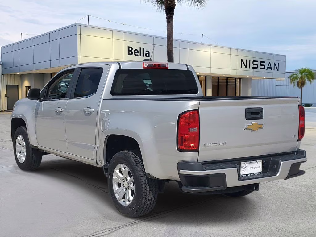 2015 Silver Ice Metallic Chevrolet Colorado LT RWD Truck