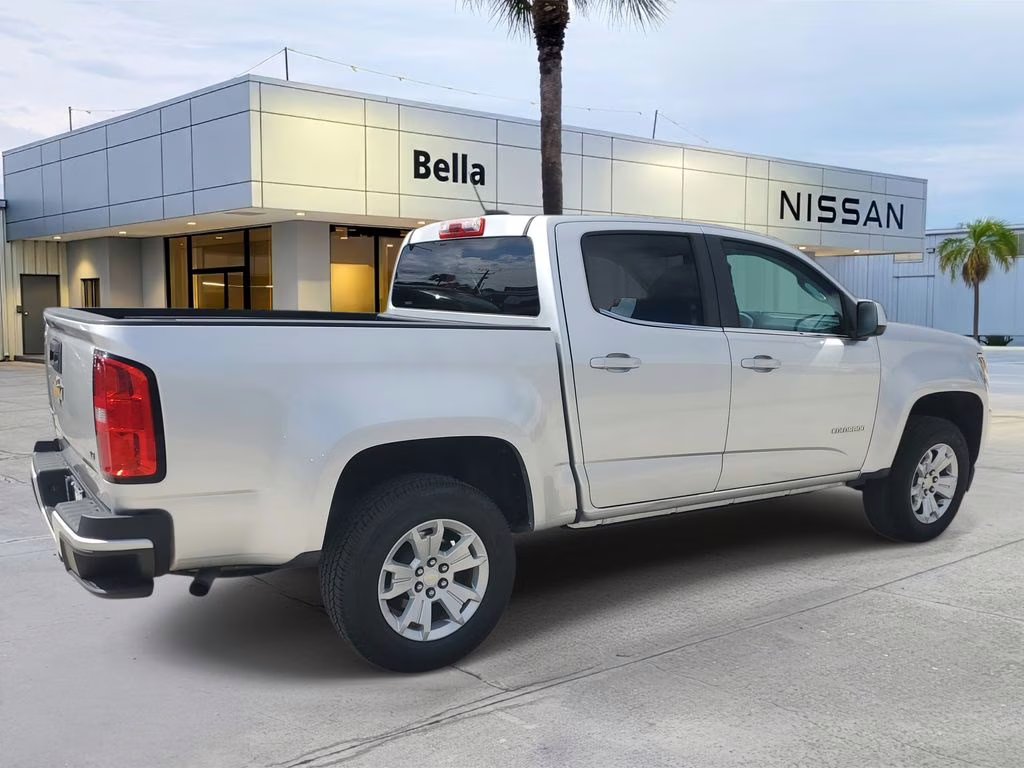 2015 Silver Ice Metallic Chevrolet Colorado LT RWD Truck