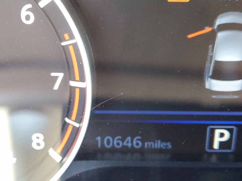 2022 Pearl White Tricoat Nissan Altima 2.5 SV FWD Sedan