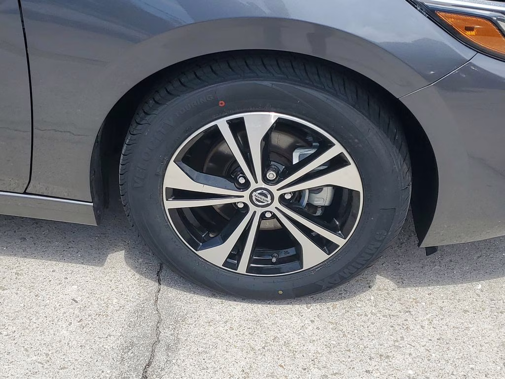 2022 Gun Metallic Nissan Sentra SV FWD Sedan