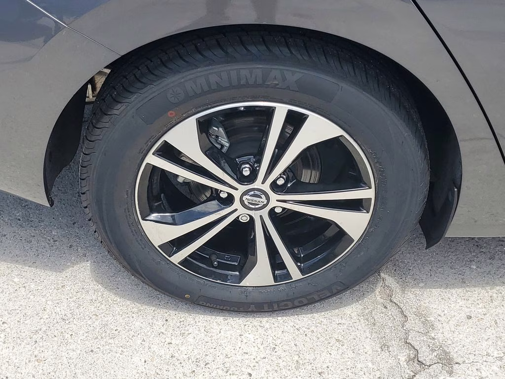 2022 Gun Metallic Nissan Sentra SV FWD Sedan