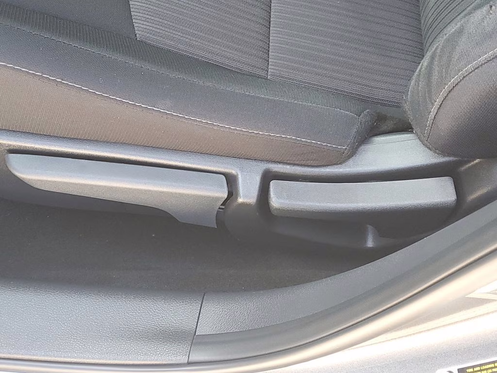 2022 Gun Metallic Nissan Sentra SV FWD Sedan