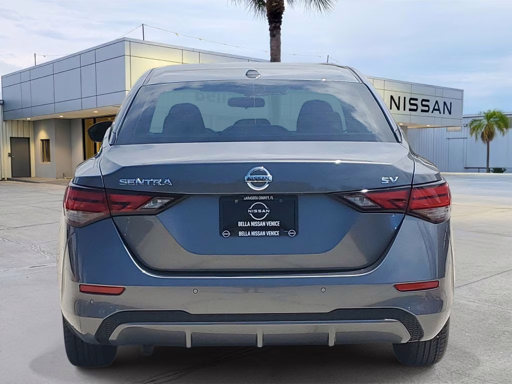 2022 Gun Metallic Nissan Sentra SV FWD Sedan