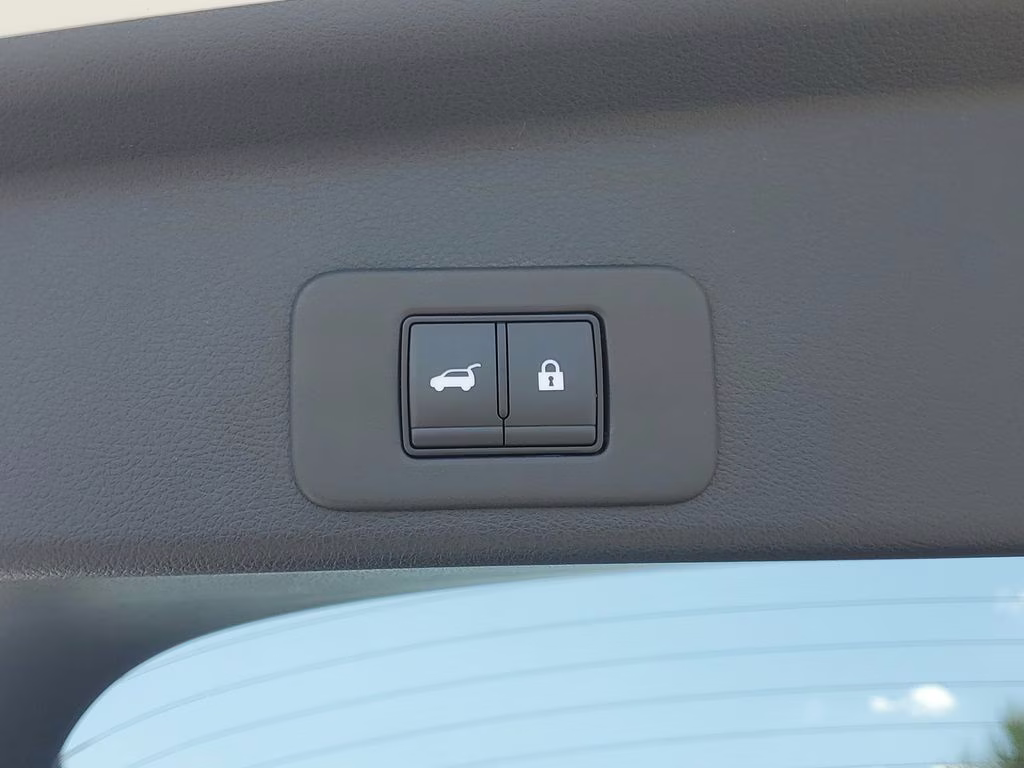 2025 Everest White Pearl Tricoat Nissan Murano SV FWD SUV