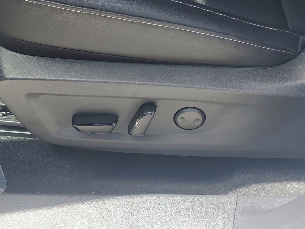 2025 Everest White Pearl Tricoat Nissan Murano SV FWD SUV