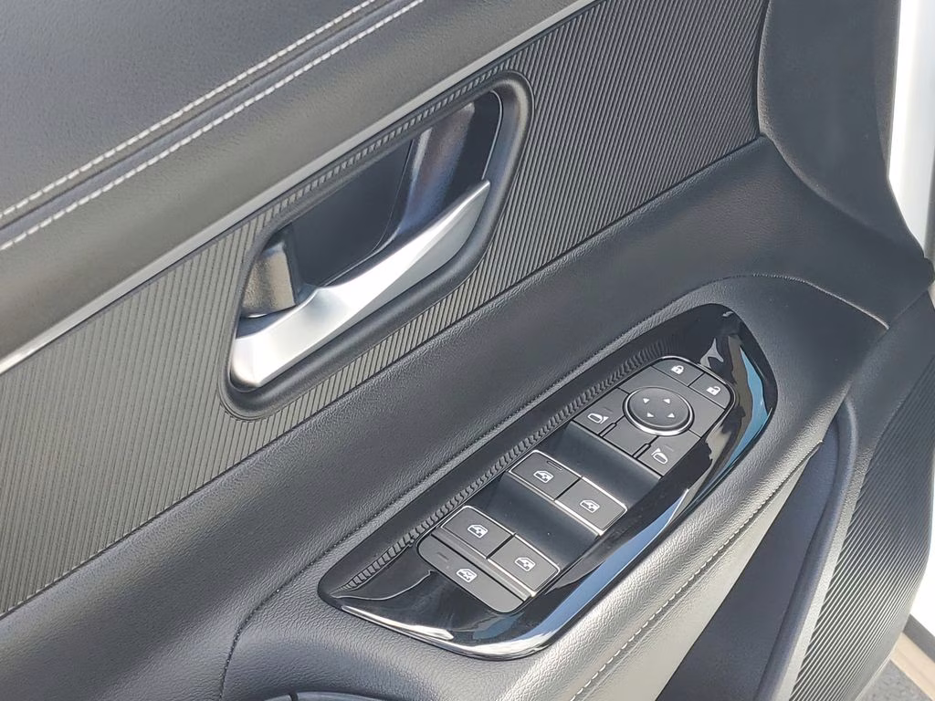 2025 Everest White Pearl Tricoat Nissan Murano SV FWD SUV