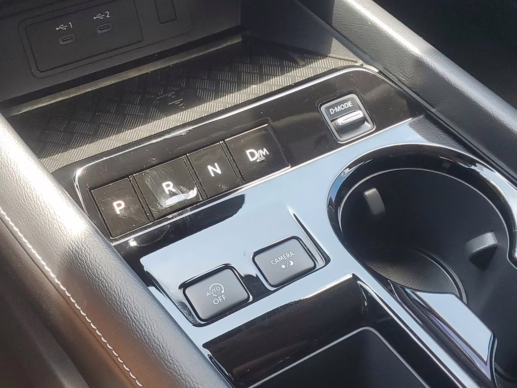 2025 Everest White Pearl Tricoat Nissan Murano SV FWD SUV