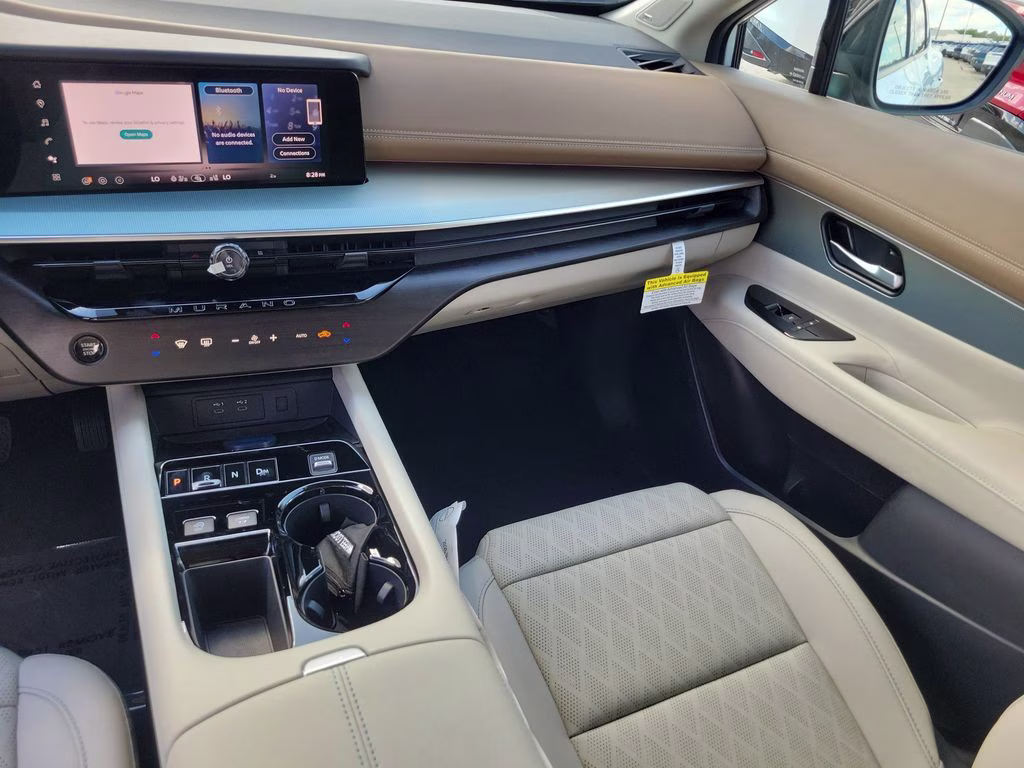 2026 Everest White Pearl Tricoat Nissan Murano Platinum AWD SUV