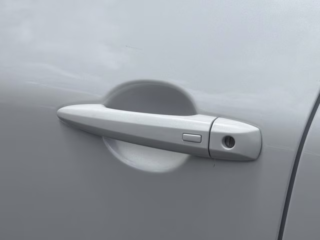 2026 Everest White Pearl Tricoat Nissan Rogue Dark Armor FWD SUV