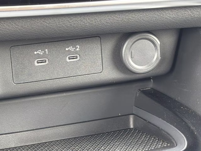 2026 Everest White Pearl Tricoat Nissan Rogue Dark Armor FWD SUV
