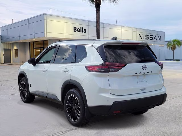 2026 Everest White Pearl Tricoat Nissan Rogue Dark Armor FWD SUV