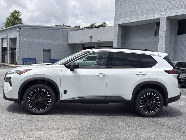 2026 Everest White Pearl Tricoat Nissan Rogue Dark Armor FWD SUV