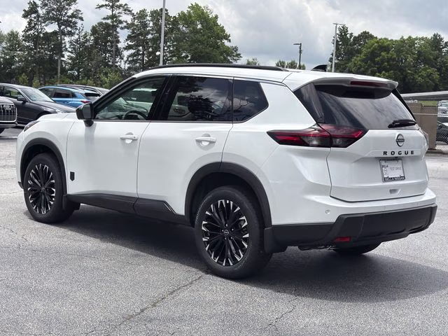 2026 Everest White Pearl Tricoat Nissan Rogue Dark Armor FWD SUV