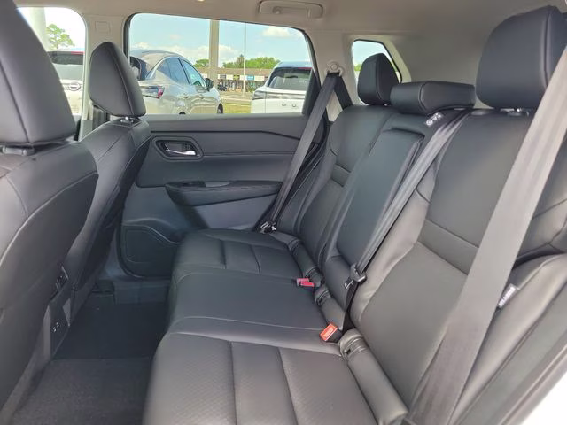 2026 Everest White Pearl Tricoat Nissan Rogue Dark Armor FWD SUV
