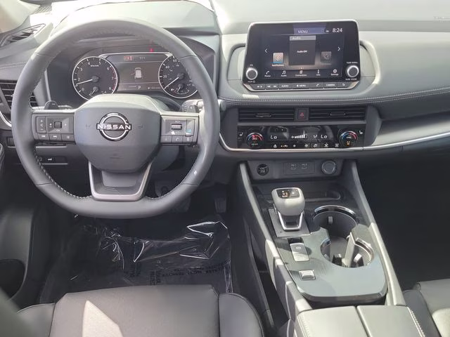 2026 Everest White Pearl Tricoat Nissan Rogue Dark Armor FWD SUV