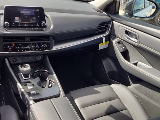 2026 Everest White Pearl Tricoat Nissan Rogue Dark Armor FWD SUV