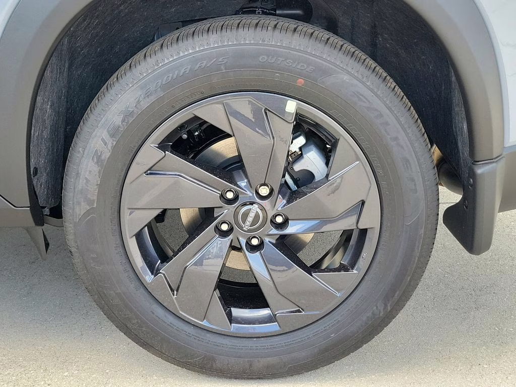 2026 Boulder Gray Pearl Nissan Rogue SV FWD SUV