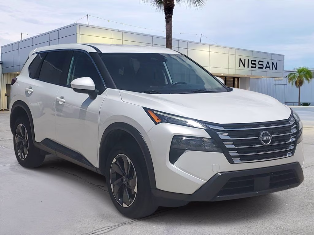 2025 Everest White Pearl Nissan Rogue SV AWD SUV