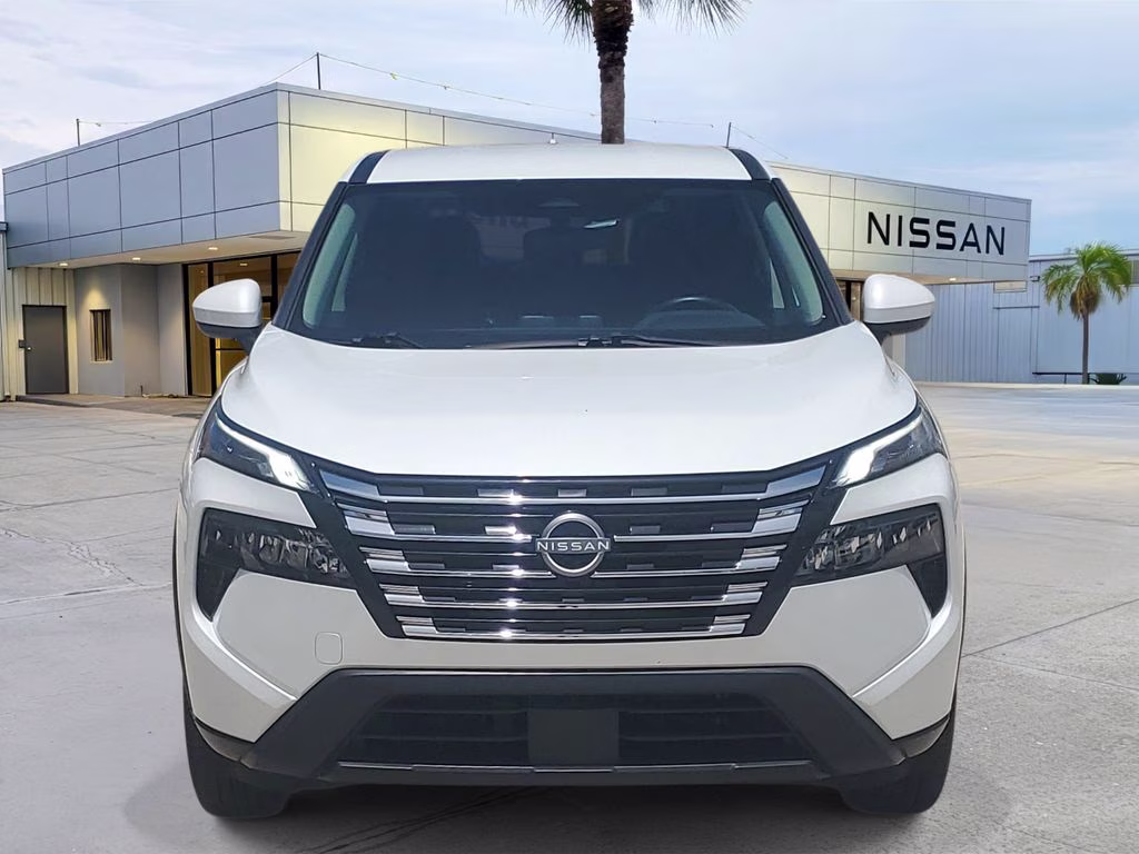 2025 Everest White Pearl Nissan Rogue SV AWD SUV