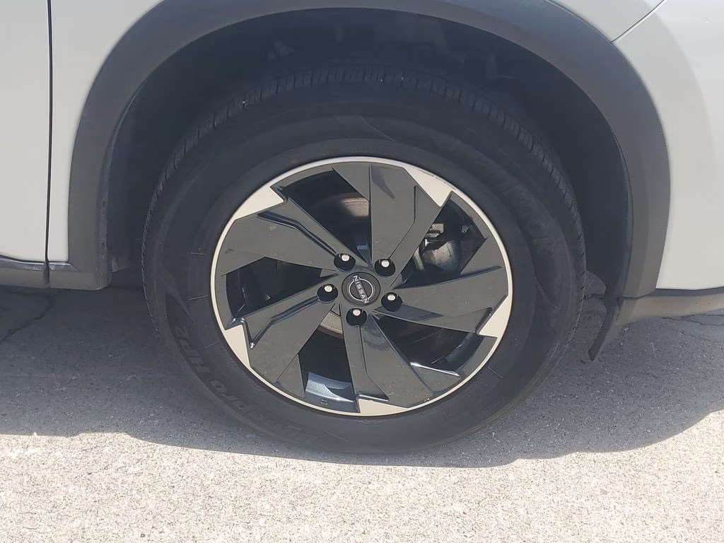 2025 Everest White Pearl Nissan Rogue SV AWD SUV