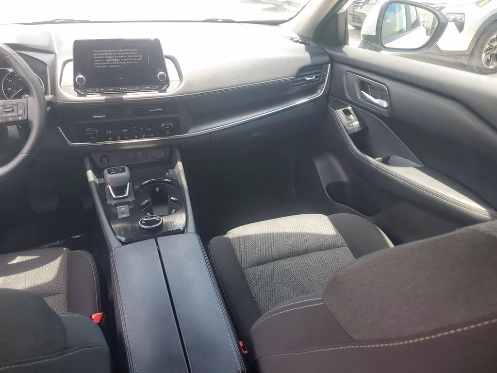 2025 Everest White Pearl Nissan Rogue SV AWD SUV