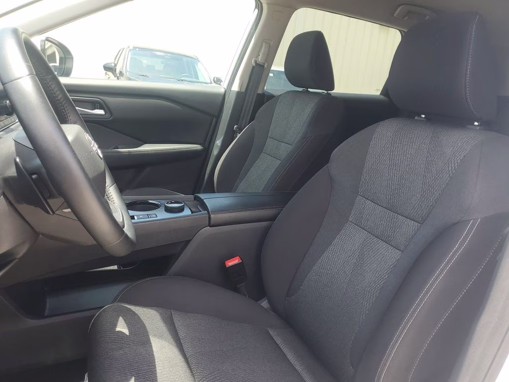 2025 Everest White Pearl Nissan Rogue SV AWD SUV