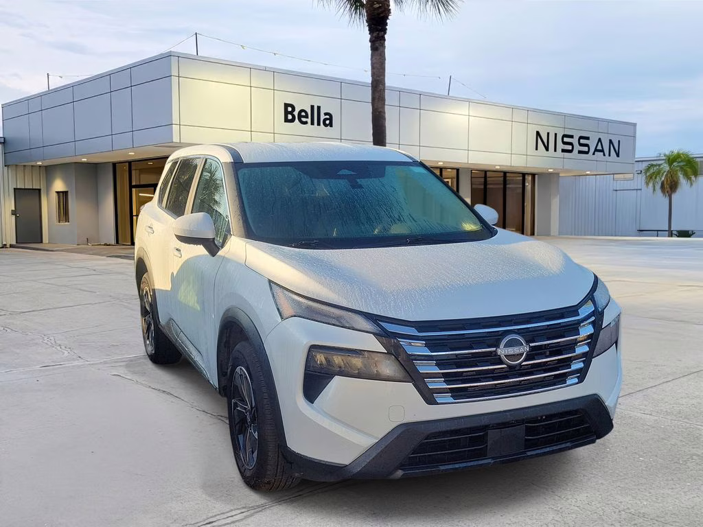 2025 Everest White Pearl Nissan Rogue SV AWD SUV
